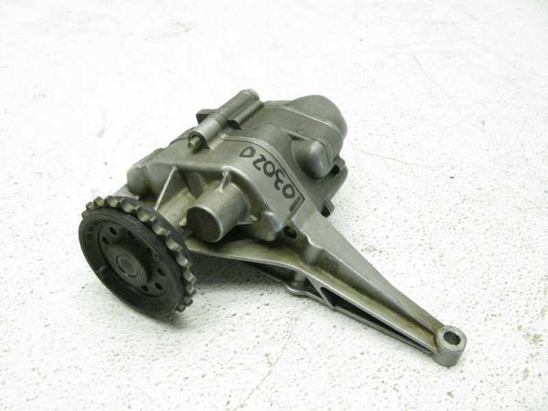 03-05 MERCEDES CONVERTIBLE COUPE CLK320 W209 ENGINE MOTOR OIL PUMP OEM 103020