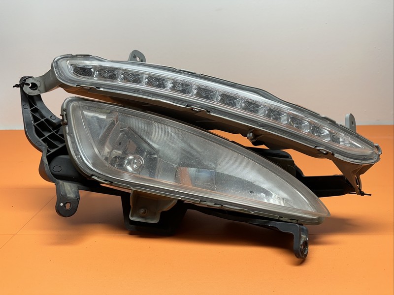 2011 - 2013 Kia Optima Halogen Right Fog Light & LED Running Light RH OEM SET