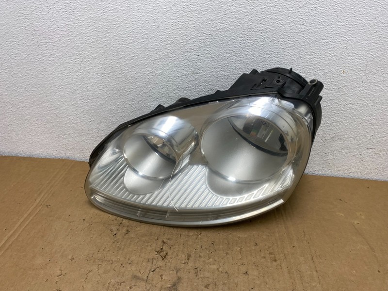 2005 to 2010 Volkswagen Jetta Left Driver LH Side Headlight Halogen AD3769 DW