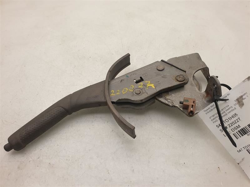 2005 TOYOTA CAMRY LE 3.0L FWD AT EMERGENCY HANDBRAKE HANDLE