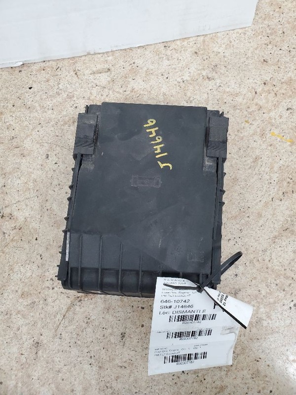 Fuse Box Engine Compartment Hatchback Fits 00-14 GOLF 307782