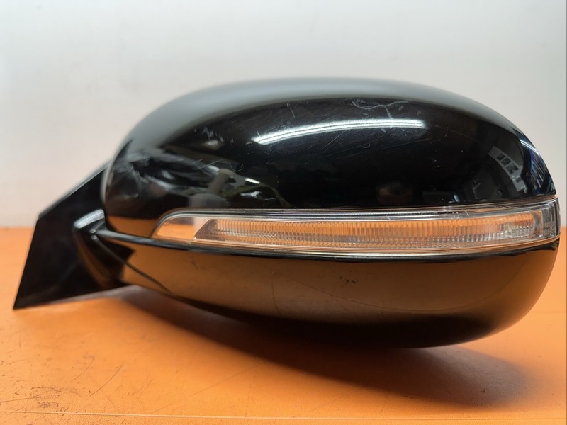 87610C6080 | 2016 - 18 Kia Sorento Left Door Mirror Manuel Folding Blind Spot OE
