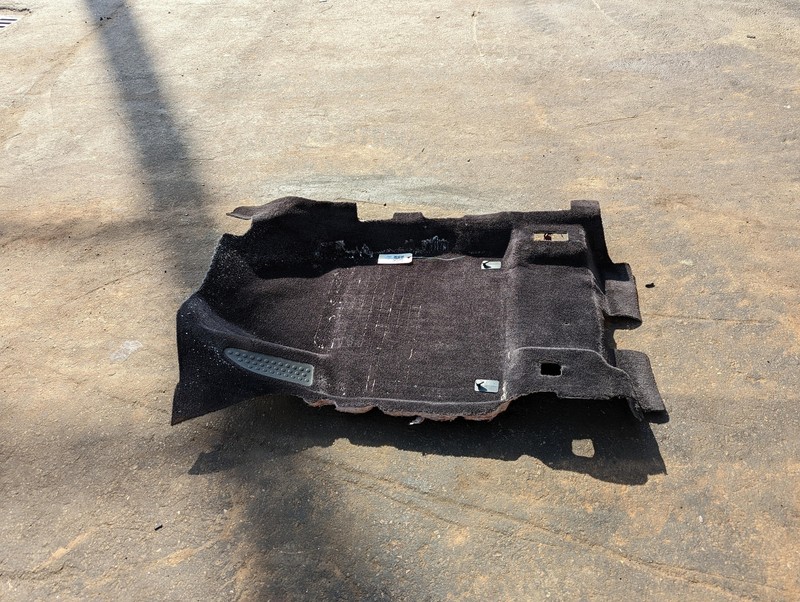 Front Left Floor Covering Carpet 2018 Jeep Cherokee 1UB81DX9AD 2014 2015 - 2019