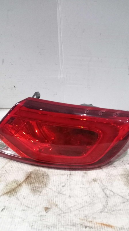 2017 Chrysler 200 Right Tail Light Assembly Black OEM Used 643589 125K Miles