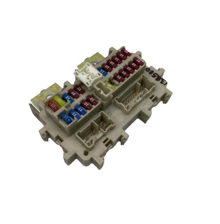 Nissan Armada junction box 2015 junction fuse relay cabin block box assembly OEM