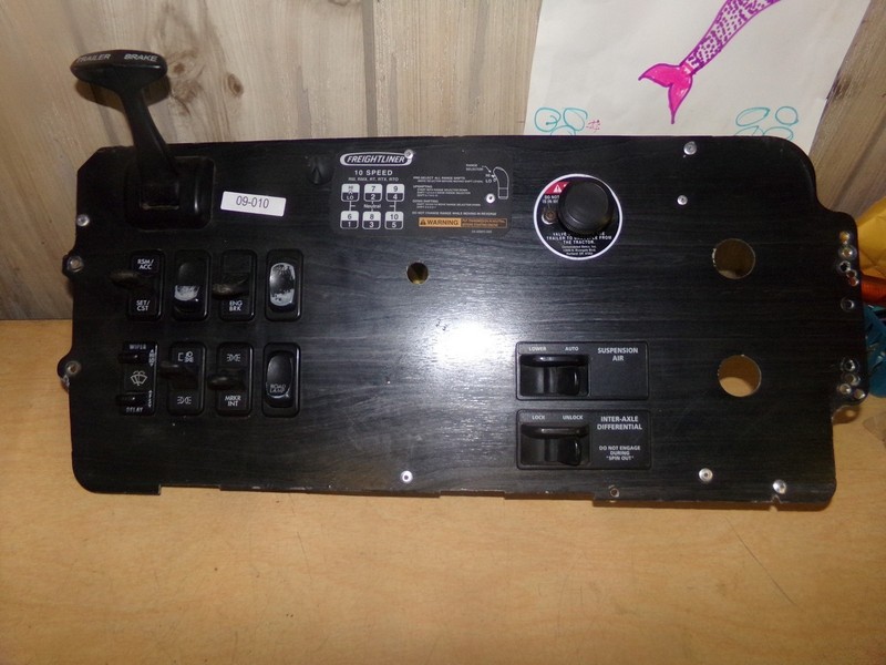 Freightliner Switch Panel Assembly with Air Brake Valve *FREE SHIPPING*