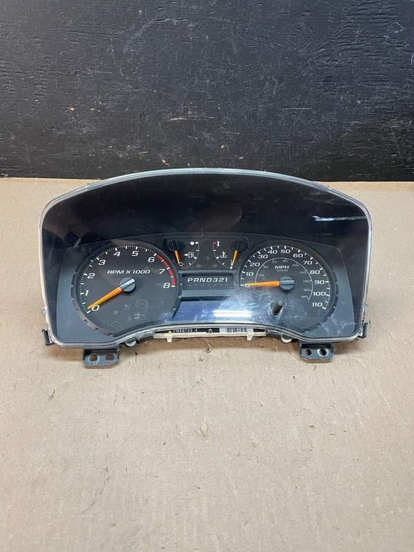 2004 to 2012 Chevrolet Colorado Instrument Cluster Speedometer OEM AE3311 DG