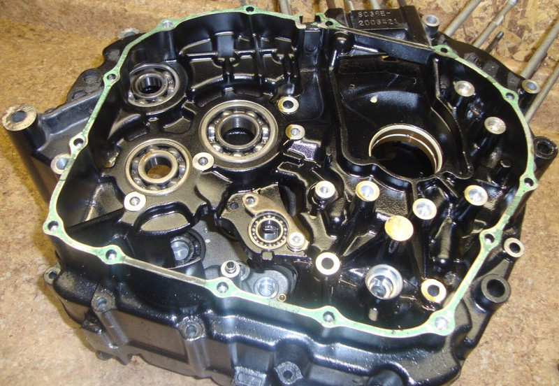 1998 Honda Shadow VT1100 VT 1100 Aero VT1100CT Engine Motor Crank Case Casing 98