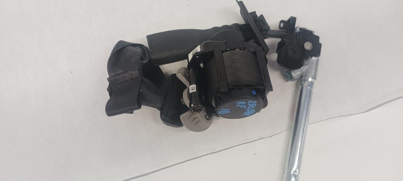 17-'18 KIA FORTE Hatchback Front Seat Belt passenger retractor black OEM