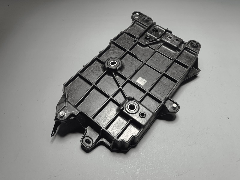 2018-2024 TOYOTA CAMRY BATTERY TRAY HOLDER LOWER SUPPORT BRACKET MOUNT OEM