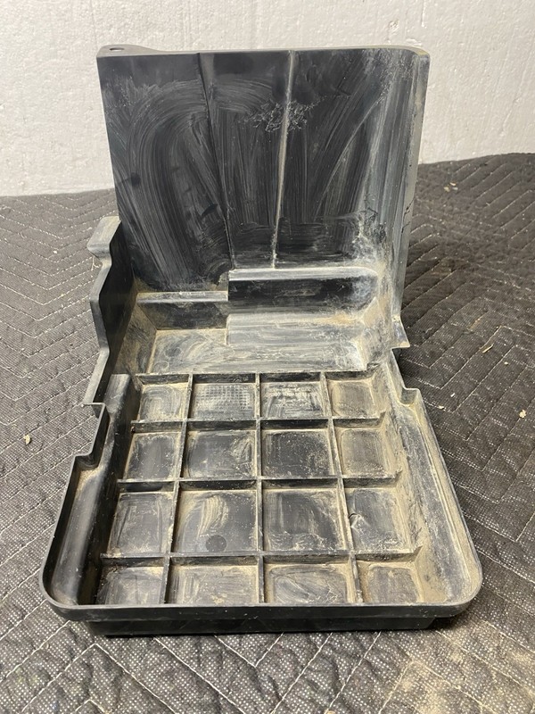 08-12 HONDA ACCORD BATTERY MOUNTING TRAY