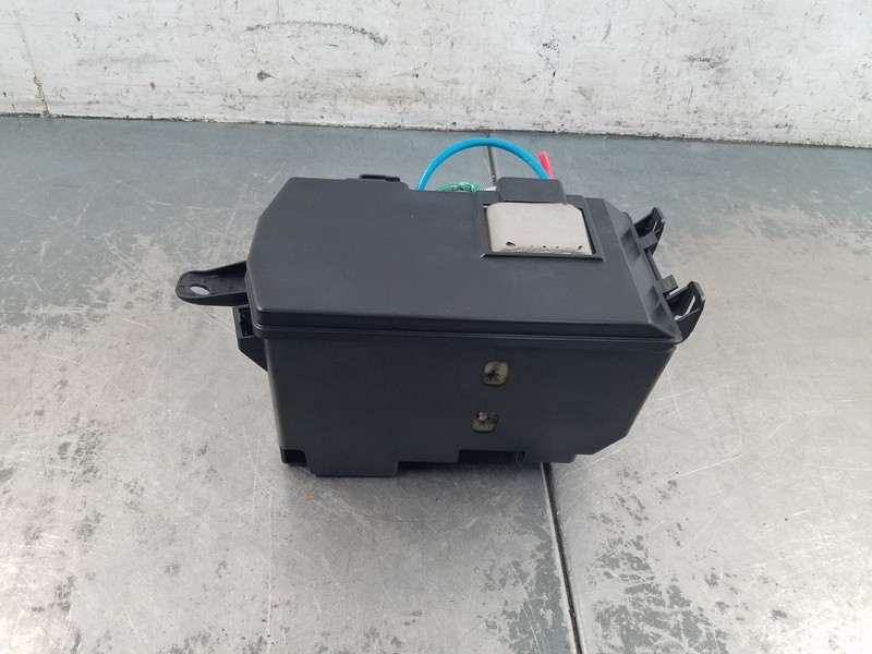 2012 Mercedes AMG CLS 63 Door Lock Vacuum Pump #8399 K4