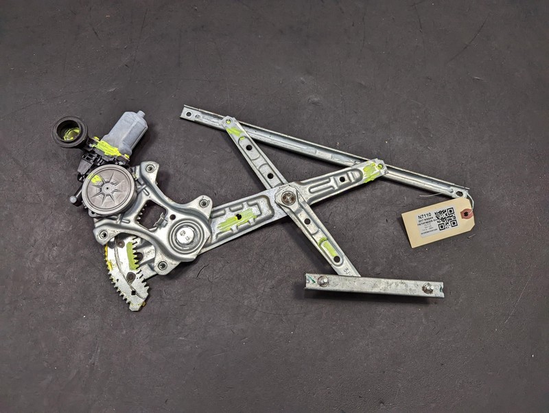 Rear Right Door Window Regulator 2017 Nissan Pathfinder 82730-3KA0A 2013 - 2019