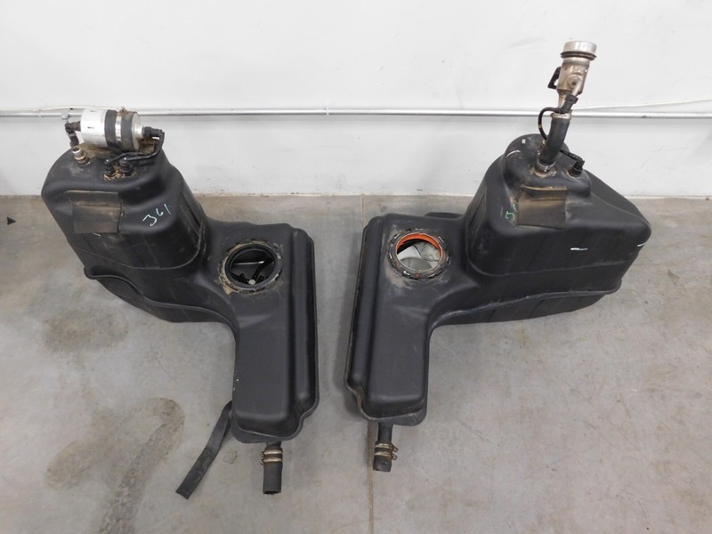 2012 08 09 10 11 Audi R8 GT V10 Fuel / Gas Tanks #00228 I3