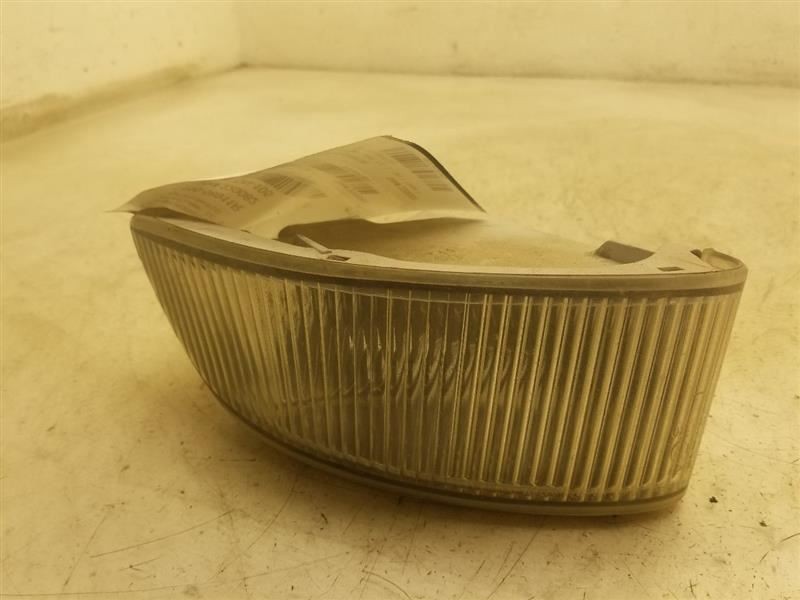 97 98 99 LEXUS ES300 Passenger Corner/Park Light Fog-driving 81210-33080