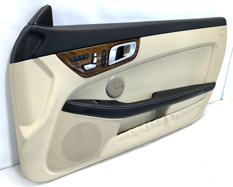 ✅2017-2020 Mercedes R172 SLC300 BEIGE Right Passenger Interior Door Panel OEM