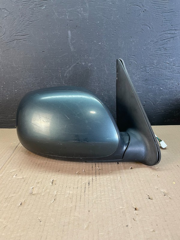 2001 to 2006 Toyota Sequoia Right Passenger View Door Mirror OEM AD8657 DW