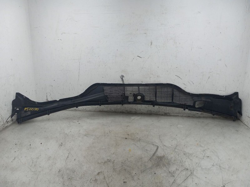 01 LEXUS LS430 COWL VENT PANEL
