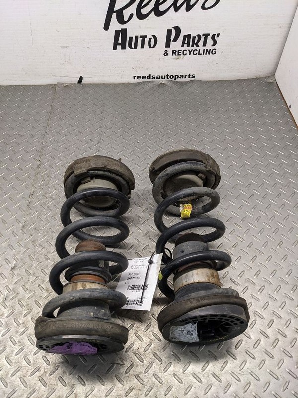 2017 - 2024 CHRYSLER PACIFICA REAR LEFT & RIGHT SIDE COIL SPRING OEM -SE 118