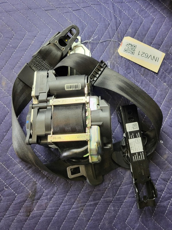 Used Oem Audi Right Passenger Front Seat Belt Retractor for 2017-2021 A4