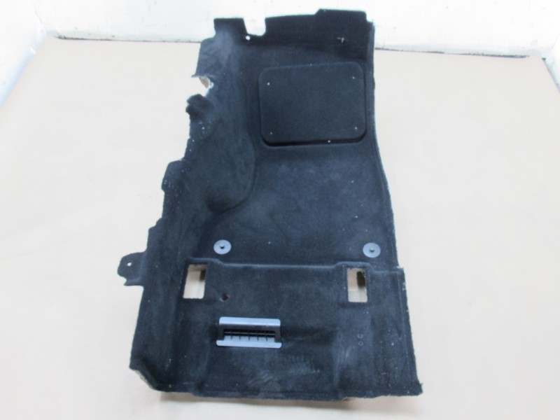 Maserati Levante 2017 Front Right Passenger Floor Carpet Liner Mat 16-24 *