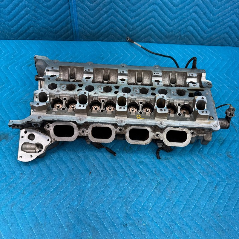 2010–2012 Range Rover L322 Right Cylinder Head OEM PB8W936090AJ