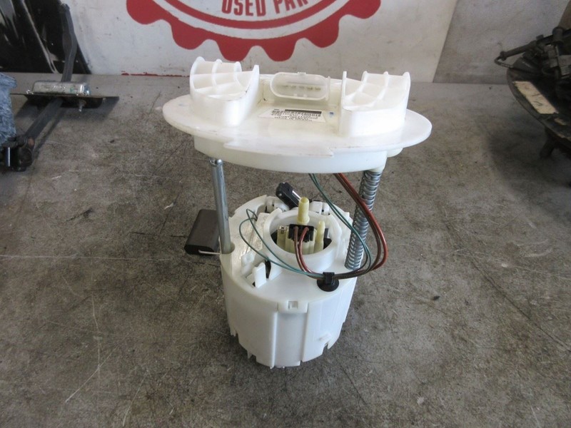 2011-2016 Dodge Charger OEM Fuel Pump Assembly 04581409