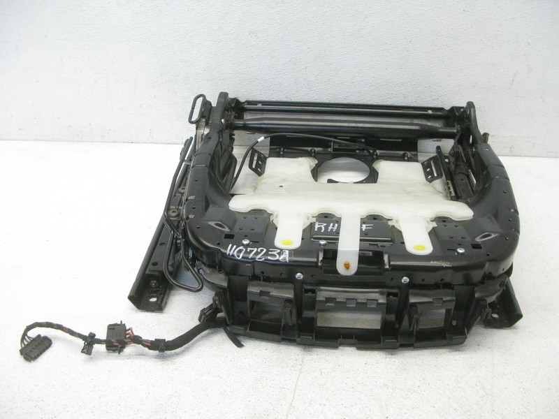 10-15 AUDI 4L Q7 SEAT LOWER TRACK RAIL BASE PASSENGER RIGHT OEM 110723A