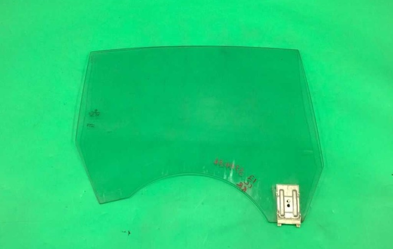 09-17 VOLKSWAGEN CC PASSENGER RIGHT REAR WINDOW DOOR GLASS OEM 3744-36