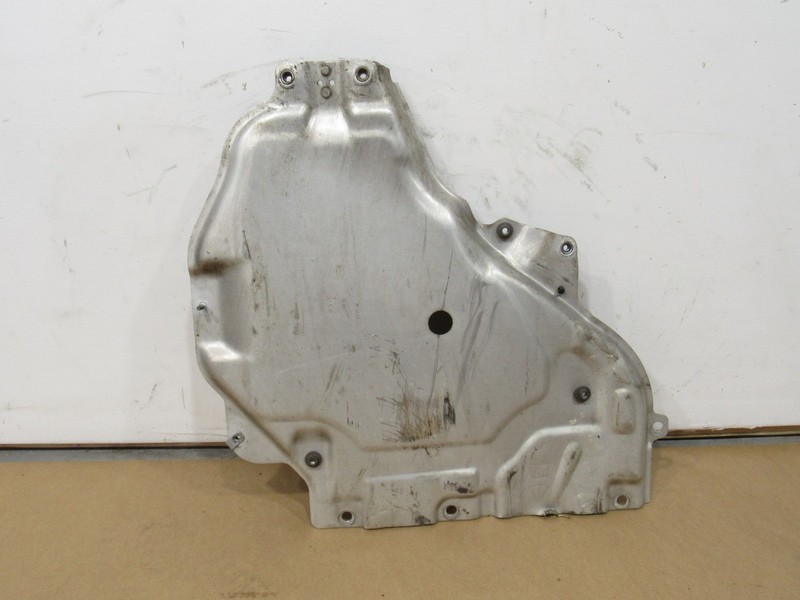 14-20 Jaguar F-Type S 2016 Rear Right Pass Fuel Tank Splash Shield Cover ;:A