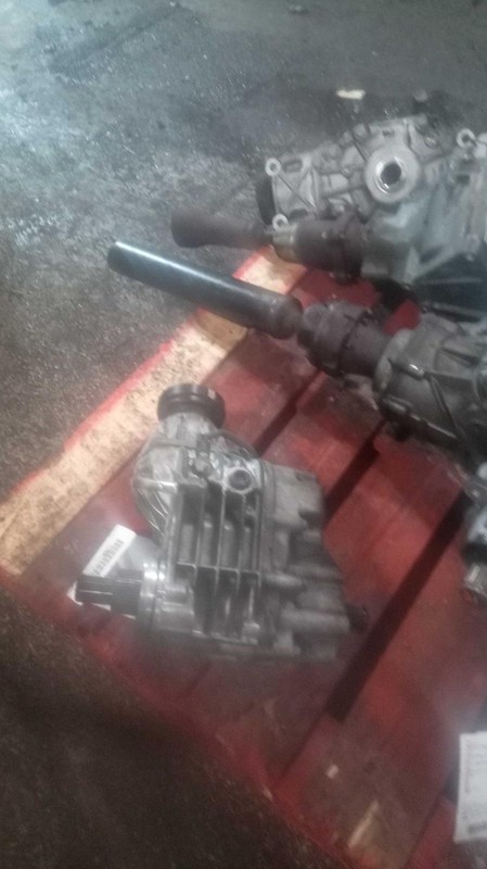 2012 Suzuki Kizashi Transfer Case Assembly 4WD OEM 84K Miles - NJ25-14249-380970