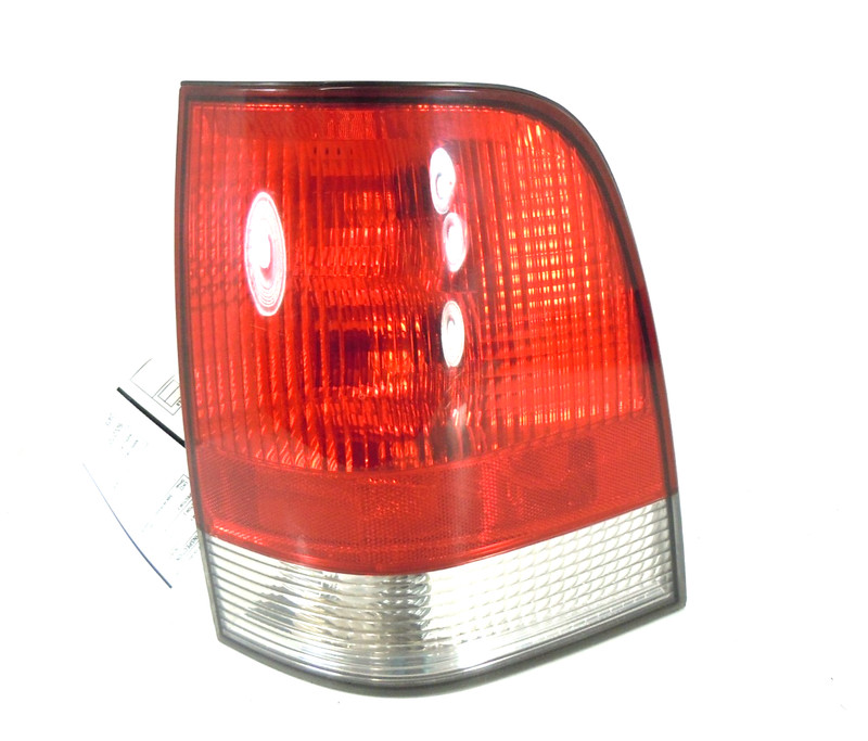 2003-2005 Lincoln Aviator Quarter Panel Mounted Tail Light Lamp Pass Right OEM