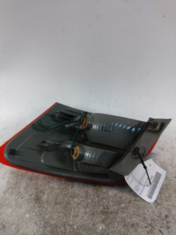 2015 Nissan Rogue Left Tail Light Assembly Black OEM 313093 107K Miles