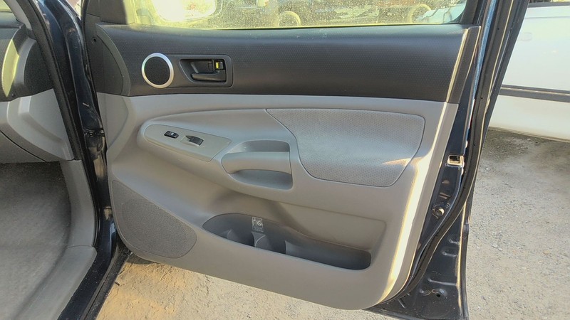 Front Door Trim Panel TOYOTA TACOMA Right 07 06 05 08 09 10 11 12 13 14 15