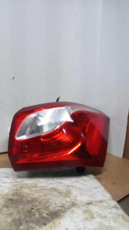 2018-2019 Chevrolet Equinox Right Tail Light Assembly Brown 669389 147K Miles