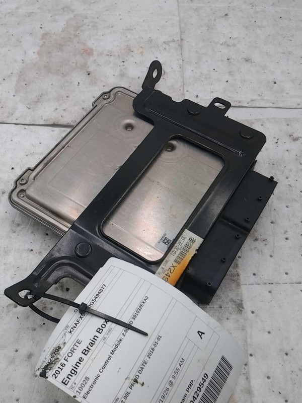 2016 KIA FORTE Engine Control Module ECM OEM 391032EXA0 85000 Miles Black