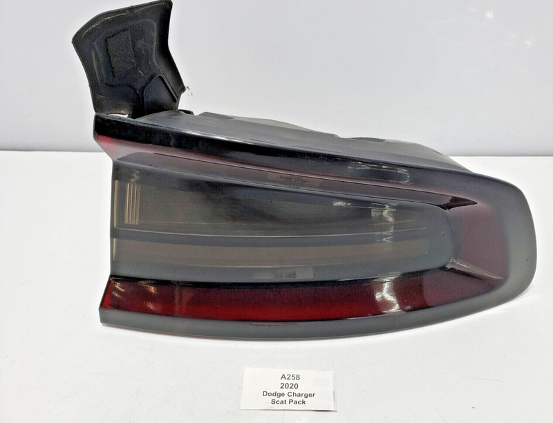 ✅ 15-22 OEM Dodge Charger Scat Pack Rear Right Passenger Side Outer Tail Light