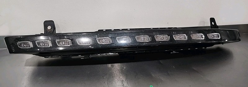 OEM 2010 Thru 2015 Audi Q7 LED Turn Signal Right Parking Light 4L0953042D RH