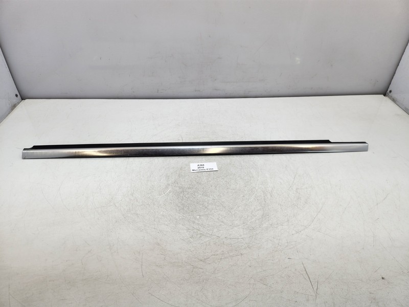 ✅ 10-16 OEM Mercedes W212 E350 Front Left Driver Side Door Window Belt Molding
