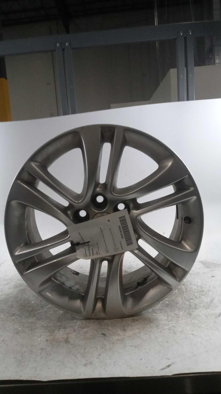 2018 Buick Enclave 18 Silver OEM Wheel Rim 23165674 91000 Miles
