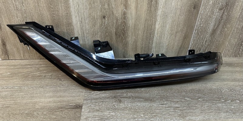 2023-24 CADILLAC LYRIQLH TAIL LIGHT ASSY OEM PART# 86803229
