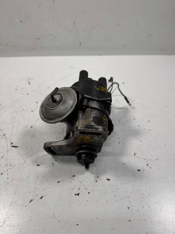 84 Honda Accord A/T Distributor Assembly Hitachi D4R84-10 30100-PD2-611 OEM