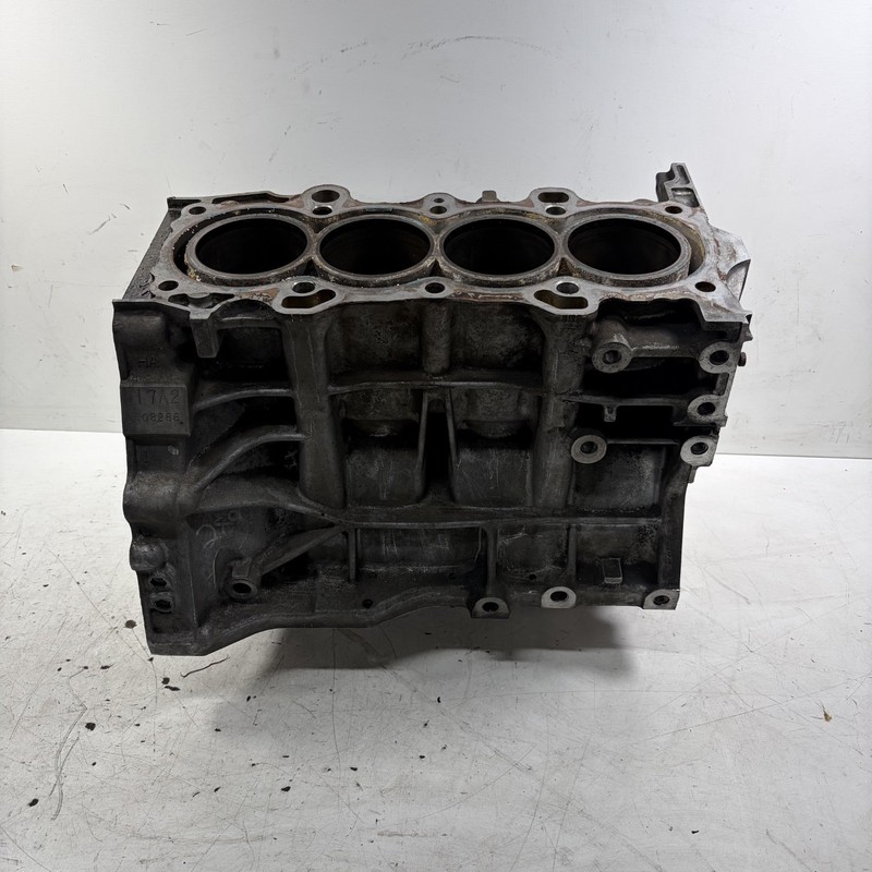 01-05 Honda Civic 1.7L SOHC VTEC Engine Block D17A2 OEM