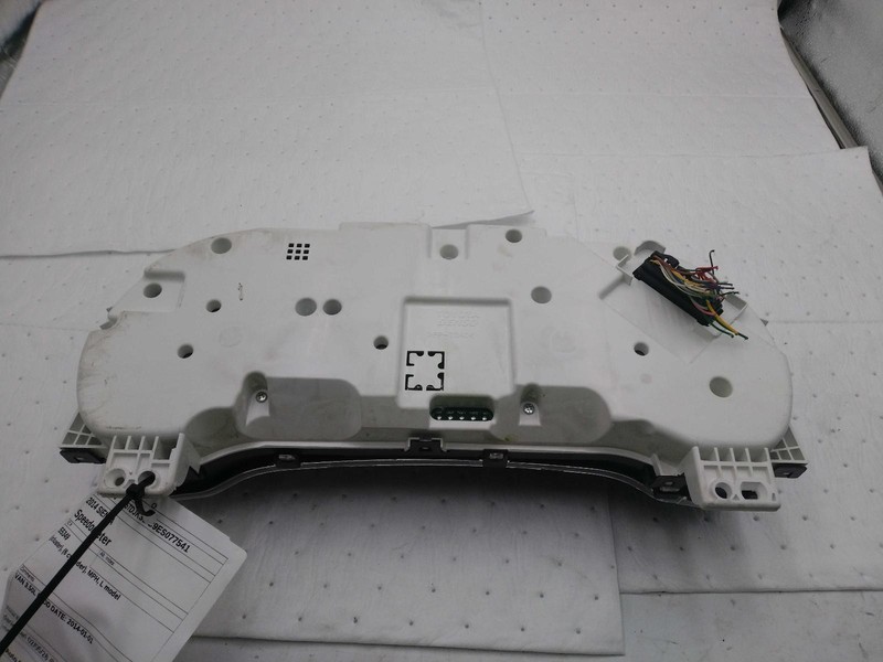 Used Speedometer Gauge fits: 2014 Toyota Sienna cluster 6 cylinder MPH Base Grad