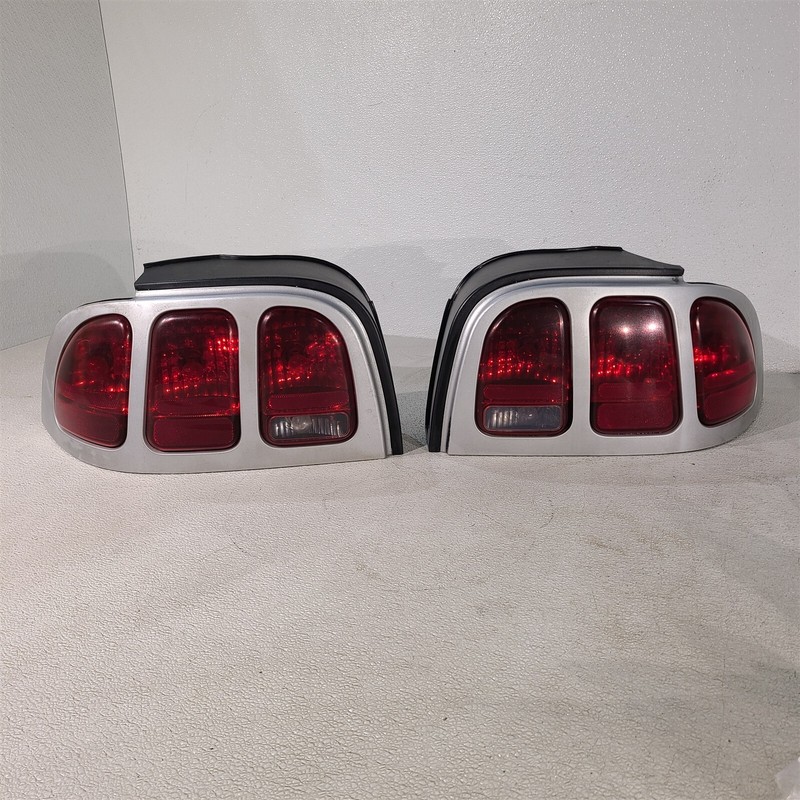 96-98 Mustang Gt Tail Lights Pair Taillight Lh Rh Set Aa7482