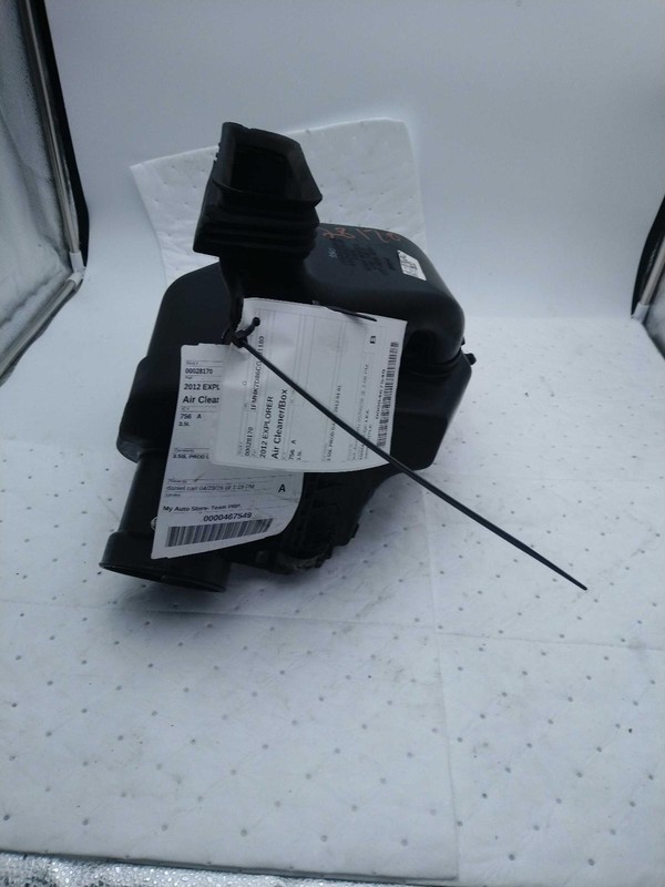 Used Air Cleaner Assembly fits: 2012 Ford Explorer 3.5L w/o turbo Grade B