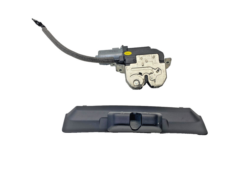 11-14 PORSCHE CAYENNE REAR TRUNK LID LOCK LATCH ACTUATOR W/ COVER OEM #A0.61