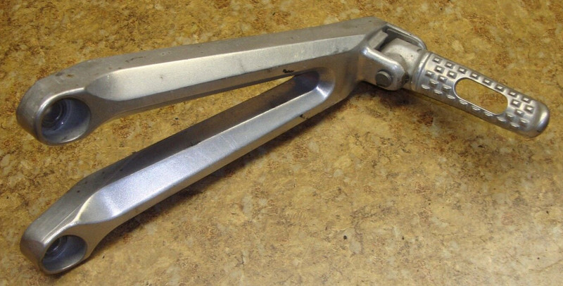 2005 Honda CBR1000RR CBR 1000 RR CBR1000 Rear Back Foot Peg Rest Pedal Passenger