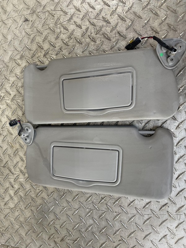 03-07 Cadillac CTS Sun Visor Set Assembly Tested Oem LH RH