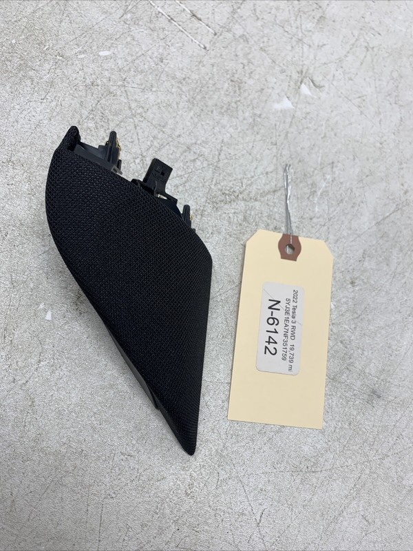 2021-23 TESLA MODEL 3 FRONT LEFT DOOR CORNER SPEAKER OEM 109565700E B9